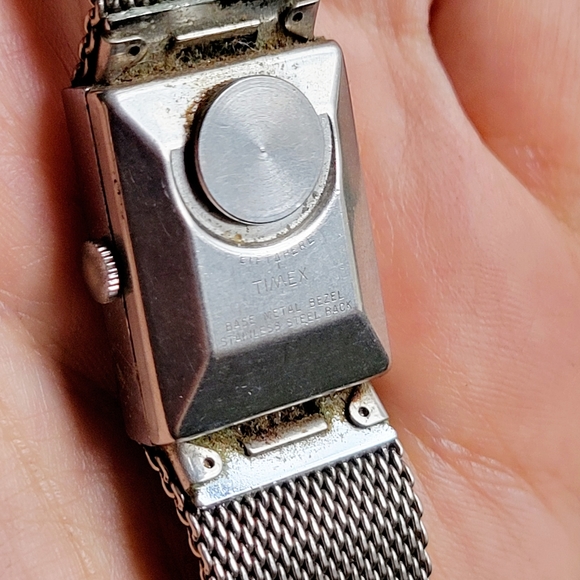 Vintage Silver Timex England Watch - Picture 12 of 12